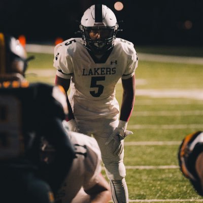 C/O 2027 | MercyhurstPreparatory HS | RB/ATH | 5ā10 181lbs | student athlete | 4.0 gpa | email: vinniefeliciano7@gmail.com