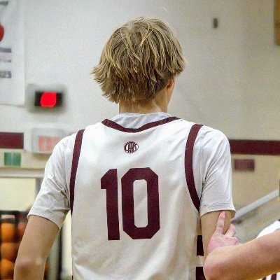 Class of 2027 | Lockort Township Highschool, Lockport, IL | 6,3 Shooting Guard | Student-Athlete | 3.95 gpa | Email: venckusnojus17@gmail.com
IG:@nojus__venckus