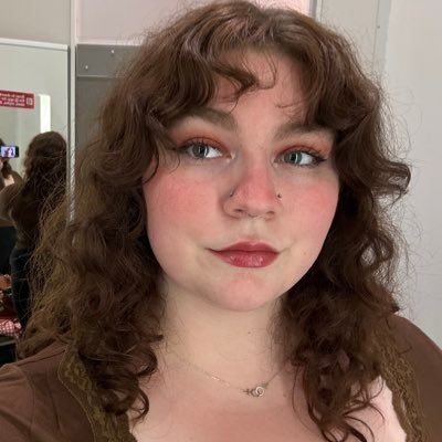 fan account turned major lesbian || FREE PALESTINE 🇵🇸 || minors dni