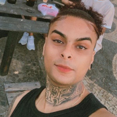 Mistura de Touro com Escorpião: amor profundo, papo reto e sumiço seletivo.