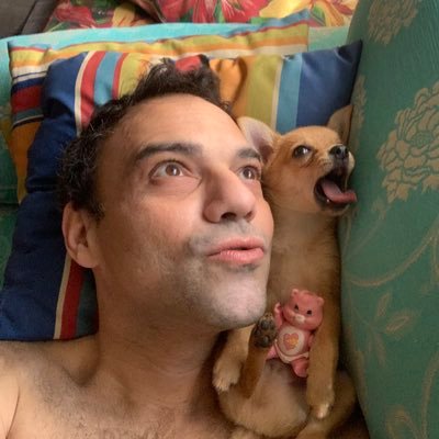 Jornalista por formação/vocação. Estudo a tv brasileira e sou fã de Xuxa, bicho,livros, novela, reality e de tv aberta .Um pouco polêmico , mas de bom coração !