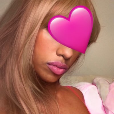 young black sissy femboy that love BWC (jsuis française ❤️🇫🇷)