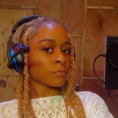 upcoming female artist
songwriter...and more
if you come across my page do well to give me a follow 😞 that's the only support I need..