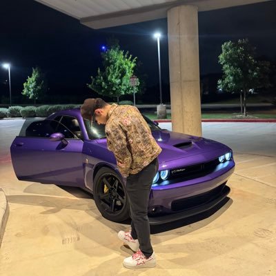 frfrchris's profile picture. 🌌