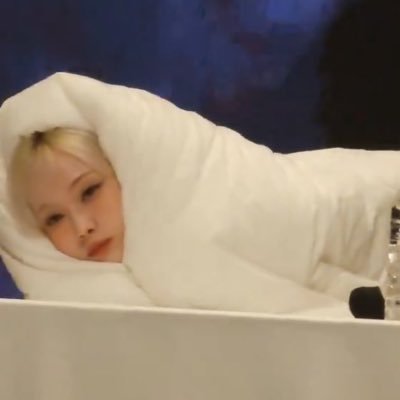 axninthemiddle's profile picture. 