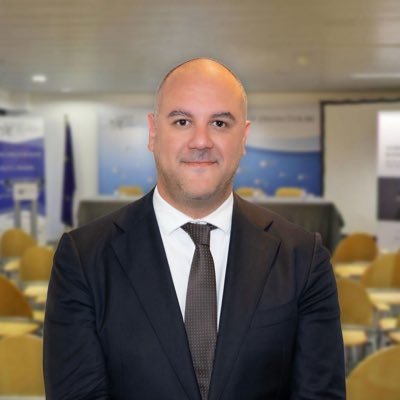 Founder & CEO @TravelTomorrowX CEO @BuscardiniPR TV Director @TV5MONDE President @PressClubBXLEU Alumnus @SciencesPo_Tlse Views are my own 🇪🇺🇵🇹