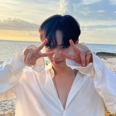 ruijunseoluv's profile picture. 1the9 and wei enjoyer