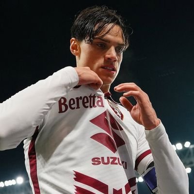 DjaafarSen's profile picture. عاشق للميلان ميلانيستا للنخاع 🫶🏻🔴⚫