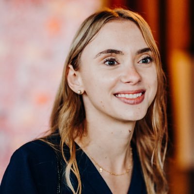 Diplômée en Communication @SupdePub, spécialisée dans les Relations Presse · Attachée de presse · ✉️ g.magueur@comadequat.fr