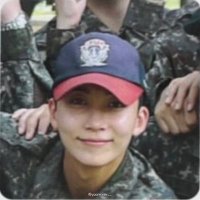 riuuu¹⁷ ఇ◝‿◜ఇ (@giggleswithjh) 's Twitter Profile