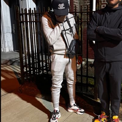 JasonWrldx's profile picture. free my hood fuck ya hood 👎🏾🩸