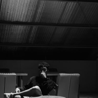 dmellian's profile picture. hommeenriant.