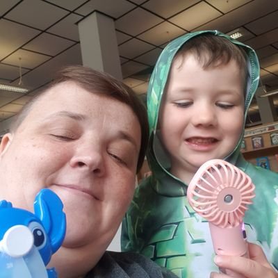 mum of 7 kids love them all especially my babyman tj xxx im easy going easy to talk to and happily in love with my fiance Alex who is incredible and supports me