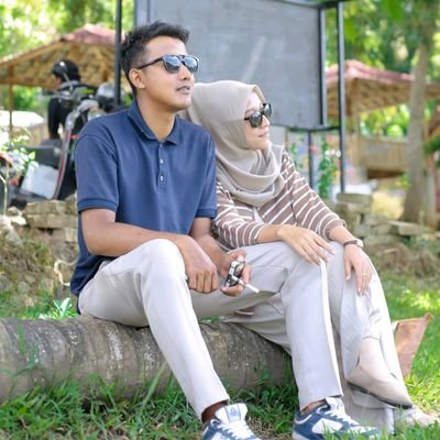 BonyekTela's profile picture. Rachmat Ari Setiawan 
Laelatul Fitriyah 
👨‍❤‍💋‍👨👪