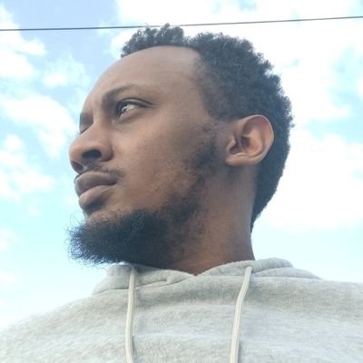 itsVernu's profile picture. Software developer by day, passive scroller by night