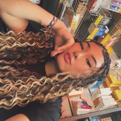 linda😘, gostosa😍, triste😞, deliciosa😋, malvada😈, sincera😶, amigável🫂, comediante🤡, intensa🎆, caseira🏠, lele🤪, trocada p falsos amores🫀❌
