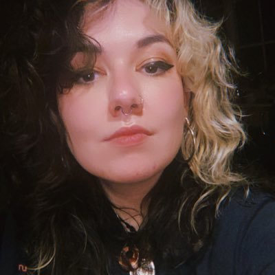 Playwright, Bitch & Eldritch Horror • Artistic Director @DogmouthTheatre • 🇮🇪🌈 • NEXT: SLUTS WITH CONSOLES @FollowTheCow 🌱✨