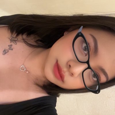rachellesienaa's profile picture. safe skies, rachelle
