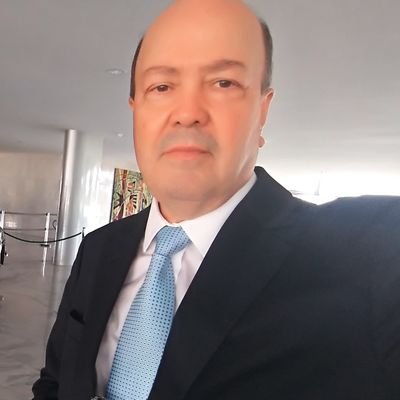 Antipetista convicto e BOLSONARISTA
Advogado para a direita, 🗽 liberdade sempre.