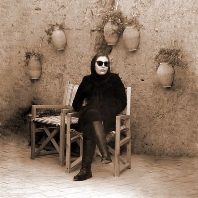 معمارِ نقادِ طنازِ وطنپرستِ منتظر -
درهمنویس؛ سوا نکن همهش خوبه