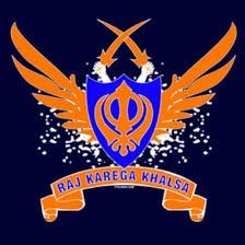सात संदूक़ों में भर कर दफ़्न कर दो नफ़रतें
आज इंसाँ को मोहब्बत की ज़रूरत है बहुत