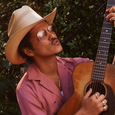 Tô aqui só pelo Bruno!!! 99% Bruno Mars 1% aleatoriedades… ✨Vi o Bruno 08/10 ❤️ 09/10 ✨