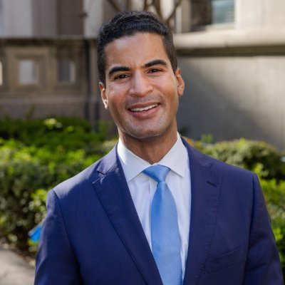 📍 Professor of World Constitutions @UTAustin 🌏 Former Co-President @ICON__S 📚 30+ books on constitutionalism & democracy 🎓 Alum @Yale @Harvard @UniofOxford