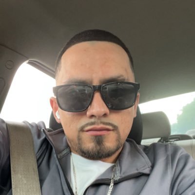 _joseds93's profile picture. #AllInForChicago #Bears🐻 #Blackhawks🏒 #WhiteSox⚾️ #Bulls🐂 🍺 🌮 🍕 💨 ☘️ ⁴²⁰