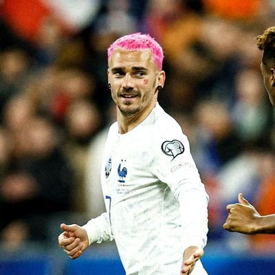 _ImparaTorrent's profile picture. benim özgürlüğüm allah'ın yasak dediği yerde biter gs/FB/ts hateri iyi gün fenerlisi/sinemasever/okur-yazar tipik akrep erkeği