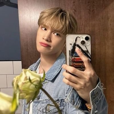 has a very unhealthy obsession with &team and onepact's jay 🙂↕️