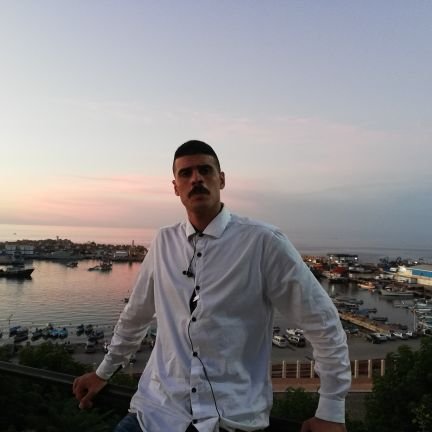 BouroubaSofian9's profile picture. Artiste peintre