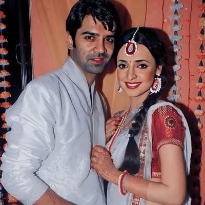 From 'What The!' to 'I Love You, Dammit!' – every dialogue, every glance, every touch of Arshi is etched in my memory✨️