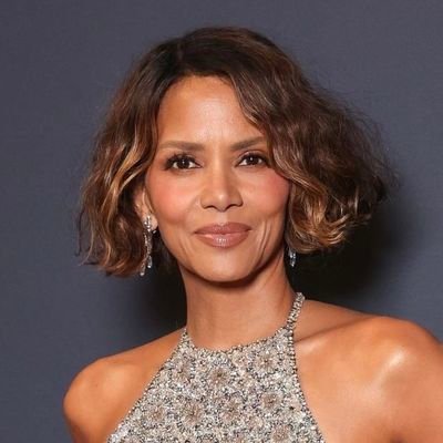 BerryHalle96250's profile picture. ''it's not what you look at that matter's, it's what you see ''
My backup account 🥀