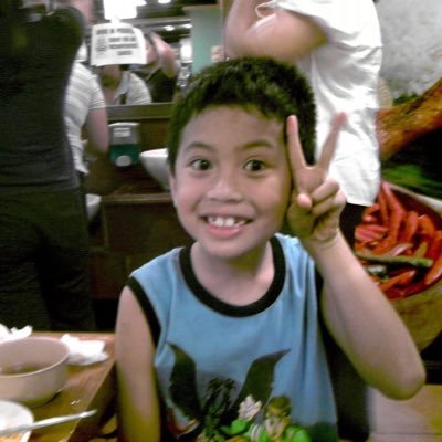 eyanttot's profile picture. a mentally unstable gay