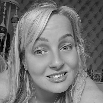 SusanRo67884186's profile picture. Nicole ❤ hmfc 🇱🇻❤️man city 🇧🇼snapchat- jambosusan 📸 mum 👼 13.2.20 💛 Claire 17.11.21 👼💜 cammy devlin daft 🤣🩵