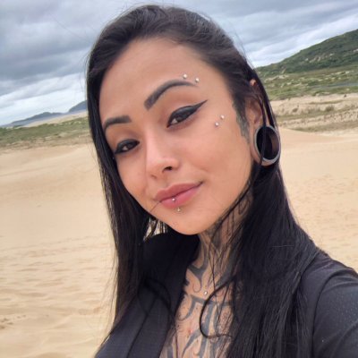 suryalure's profile picture. Living in Wyoming 📍
Fresh tattoos, open roads & sushi 
MY FREE LINK IS FINALLY HERE 📥