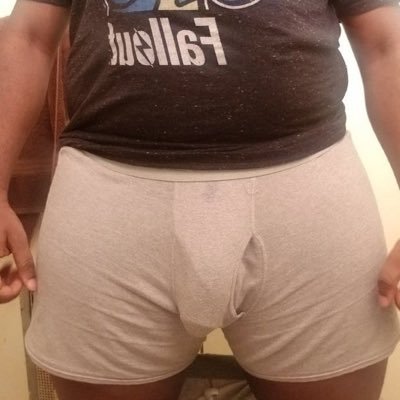 36 that’s it that’s the bio! BIG TITTY LOVER