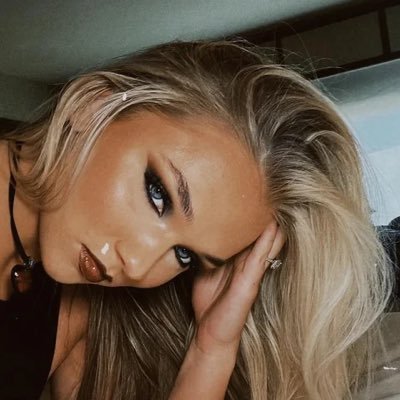 (RP/not her.) Will Ospreay is hot. I can be a nice or mean girl. I’m mostly nice to him. @moreofathrill is MINE. 💚 @cheersnomore is the main one.