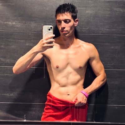 Qui posso fingere che mi piacciano le persone | 🇺🇦🏳️🌈| Alt @slgiox 😈
