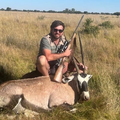 Senior Trader | Hiker | Whisky & Coffee enthusiast | Bookworm | Dog fan| Hunter | Traveller | Juijitsu | Business Minded | Opportunity driven | Conservation |