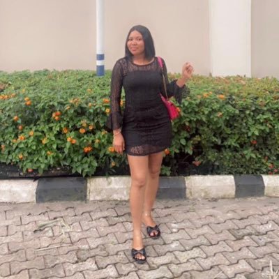 Oluuwabisola 🙏🏼 // Omotayo // Fashion designer // Davido ❤️ // Wizkid ❤️// Kizz Daniel ❤️ // Ronaldo❤️. Old acct got hacked // Xamandey Couture