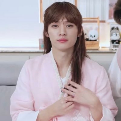 bangchanfavgf's profile picture. i wish bangchan was real