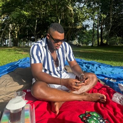 Smile 😃 Be happy 😁Laugh Out Loud😆.. Singer🗣|| Music lover🎶|| Traveler 🧳|| Chartered Financial and Management Accountant 👨🏽💻