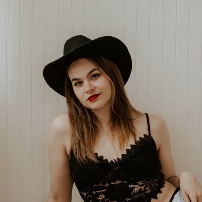 cadence_tmarie's profile picture. heidelberg university 🖤