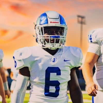 Class of 2027 | 5’6 | 175 | RB/OLB | Joaquin High School | 3.4 GPA | phone: 936-427-2537 | gmail: amarionw2027@gmail.com |