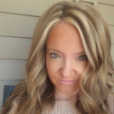 Jesus follower.
Devoted mother of three.
Drake Football mama. 💙
UNI Panther. 💜
Faith, family, football. 🏈
✨️John 3:16✨️