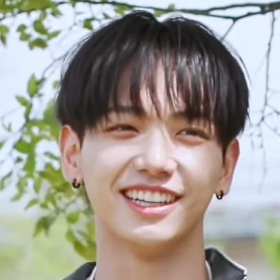 onedoor85433's profile picture. 