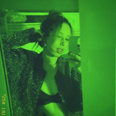 elifsevvallkaya's profile picture. 