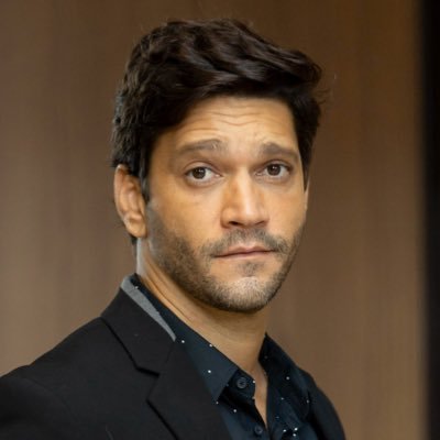 acervovanderson's profile picture. 📁 Acervo de cenas do Vanderson da novela ‘Dona De Mim’, interpretado por Armando Babaioff. Direitos reservados à emissora Globo.