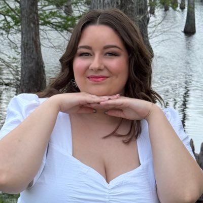 flowerr_lol's profile picture. 
